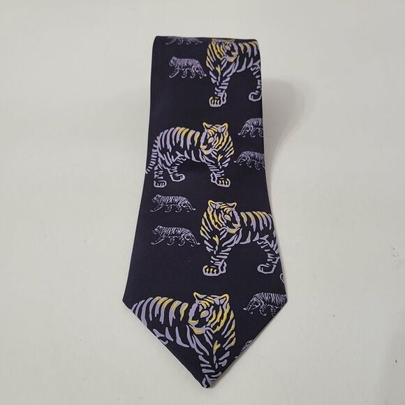 Mignon Faget Men's Necktie 100% Silk Navy Blue LSU Tigers Pattern NOLA Football - Picture 1 of 6